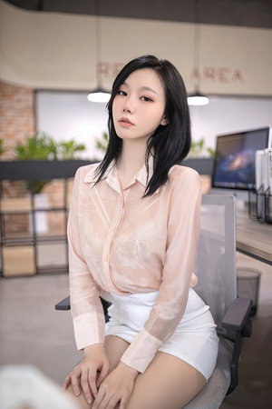 《美丽小蜜桃》