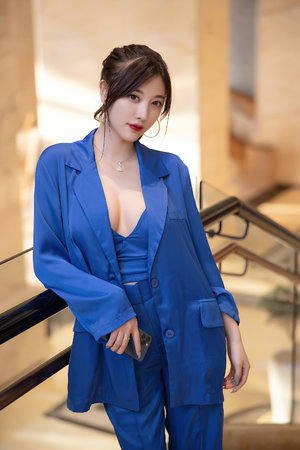 影子美女