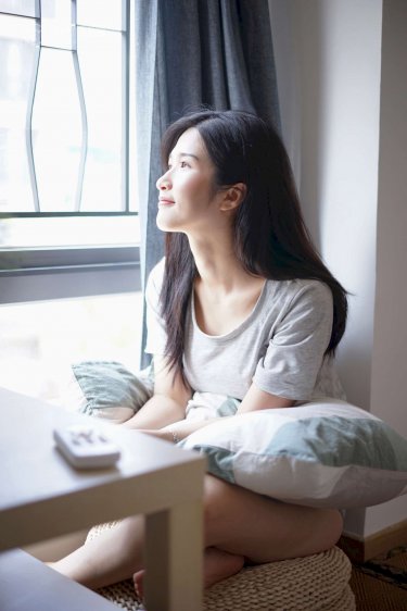 韩剧《邻居的老婆》电视剧免费观看