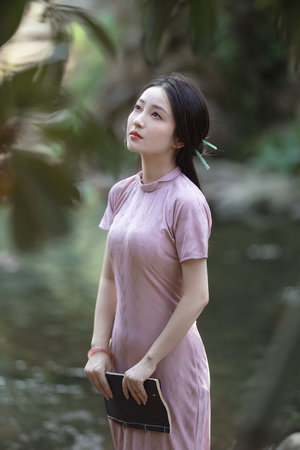 美丽的孕妇妈妈免费播放电视剧